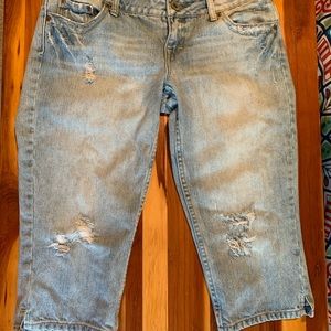 American eagle capris